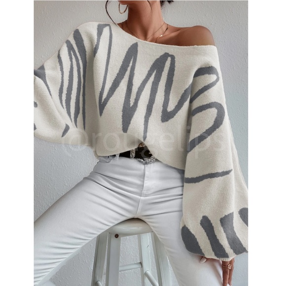 Rouge! Sweaters - Knit Graphic Pullover Sweater Dirty Beige Grey Bishop Sleeve